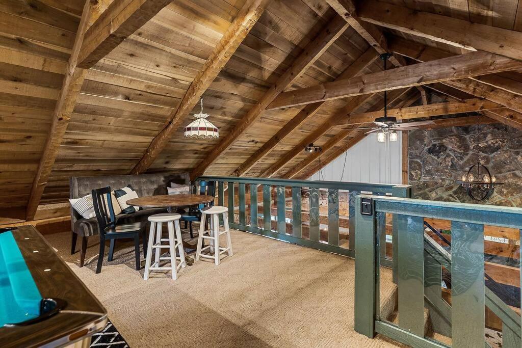 Rustic Cabin, Dock, Firepit, Kayaks & Games Winchester Exterior foto