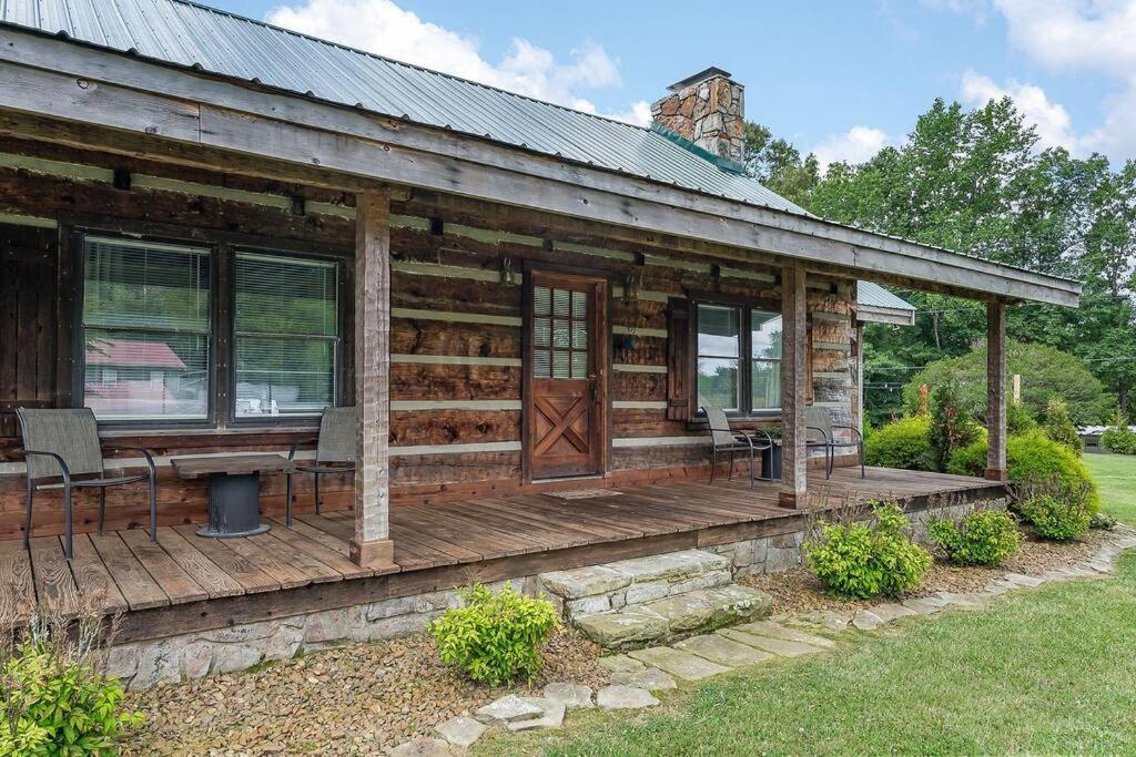Rustic Cabin, Dock, Firepit, Kayaks & Games Winchester Exterior foto