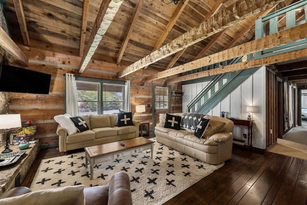 Rustic Cabin, Dock, Firepit, Kayaks & Games Winchester Exterior foto